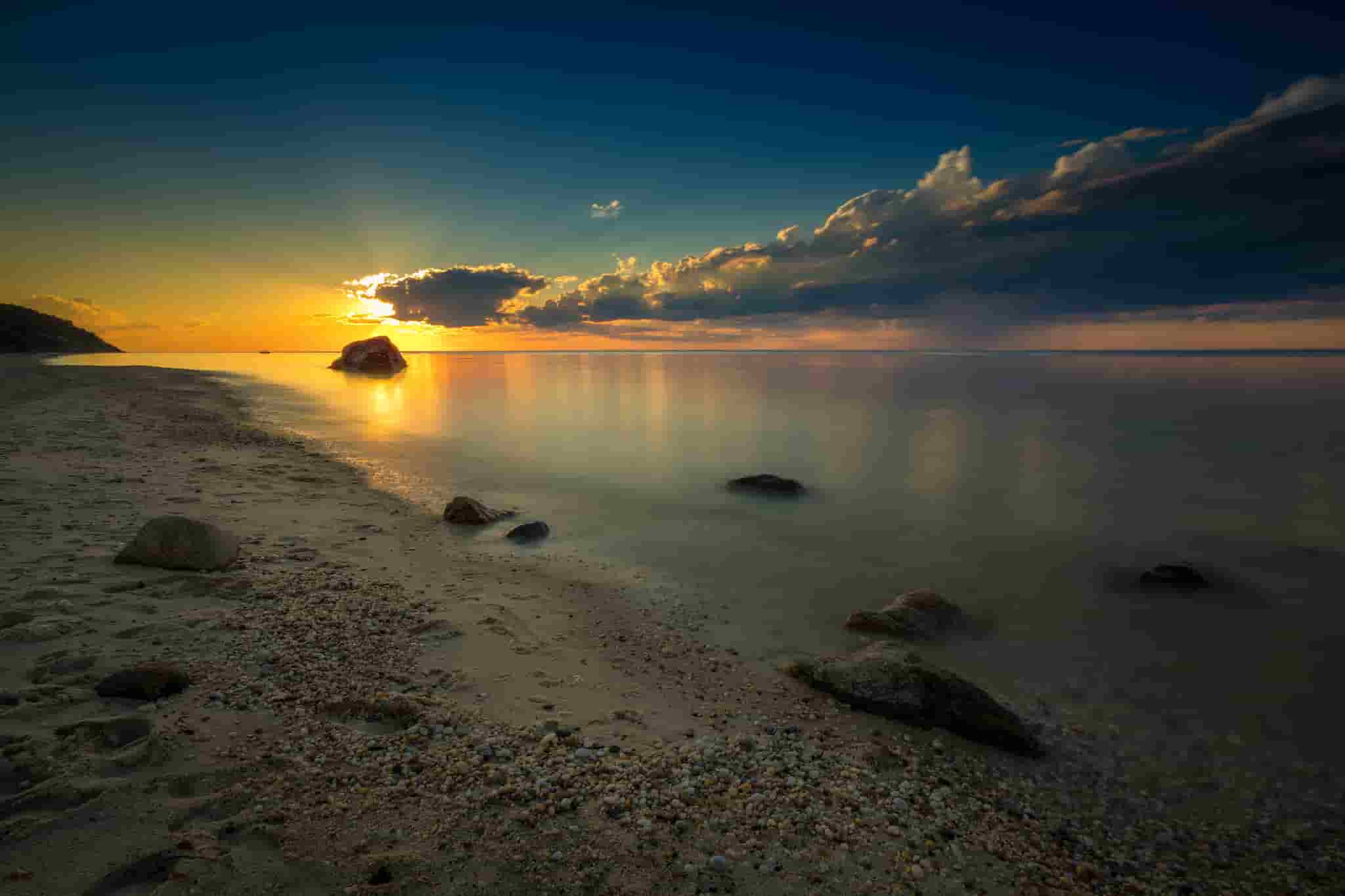 LIMO SERVICE FROM BAITING HOLLOW TO LAGUARDIA AIRPORT