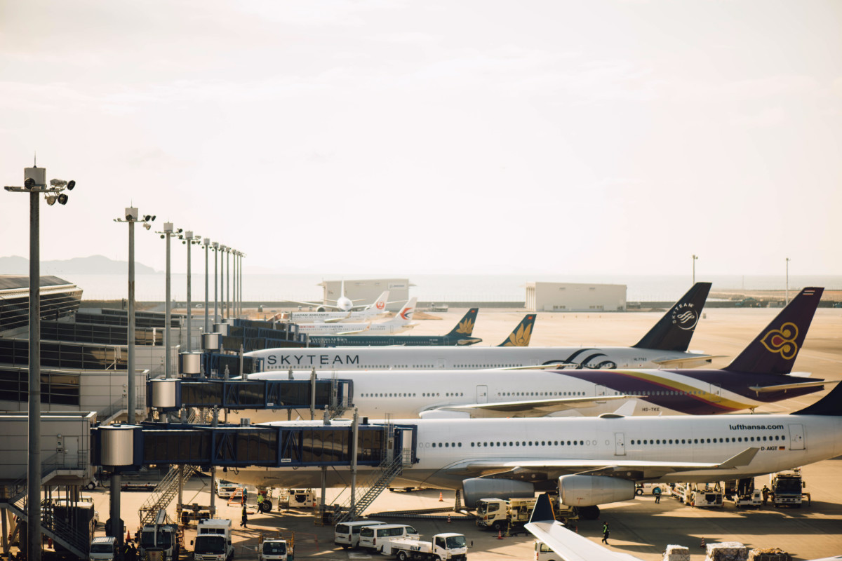 LIMO SERVICE FROM BABYLON TO LAGUARDIA AIRPORT